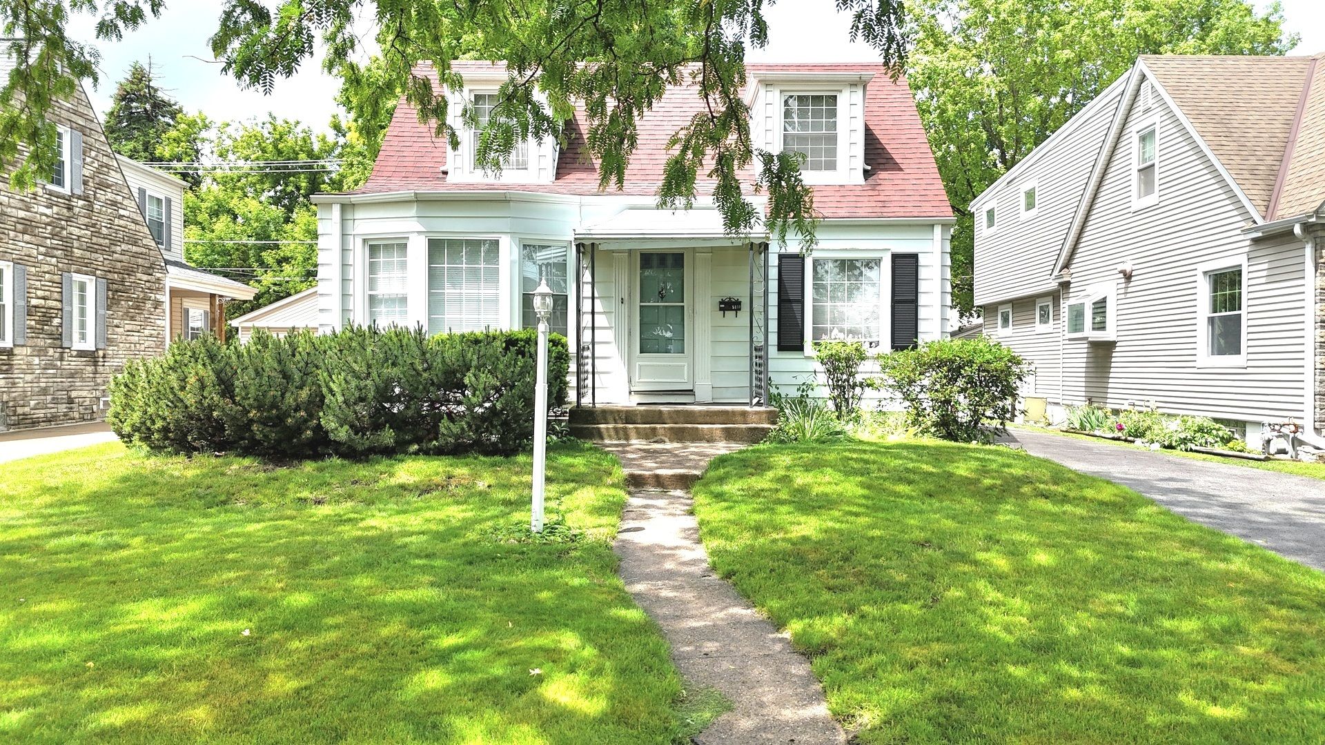 5116 N Oconto Avenue — Harwood Heights, IL 60706