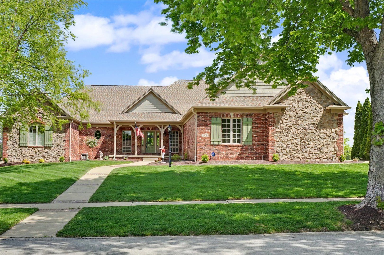 4106 Farhills Drive — Champaign, IL 61822