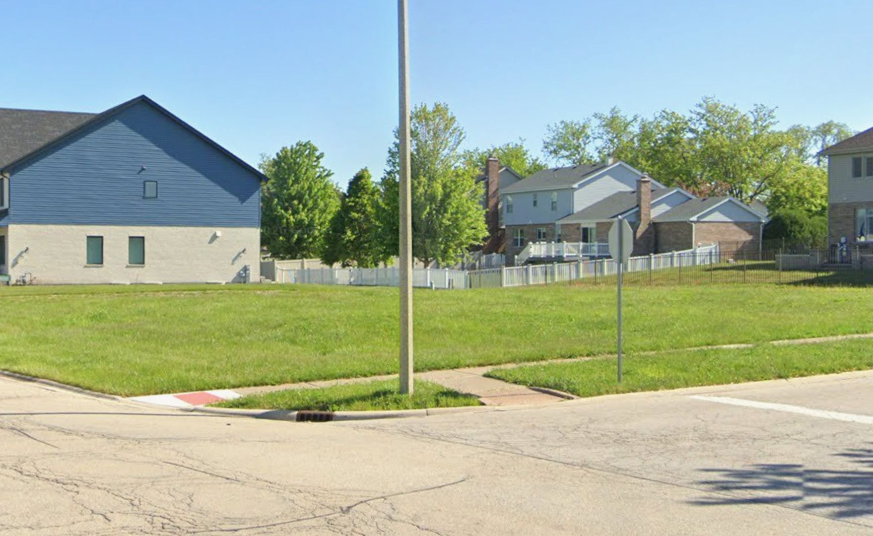 10S065 Havens Drive — Downers Grove, IL 60516