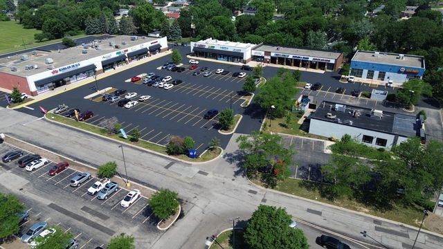 231 S Bolingbrook Drive #231B — Bolingbrook, IL 60440