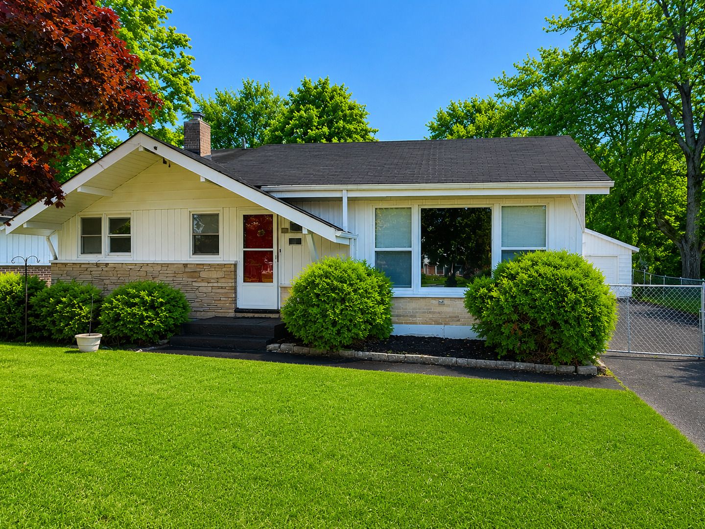 3300 Rugby Court — Waukegan, IL 60087