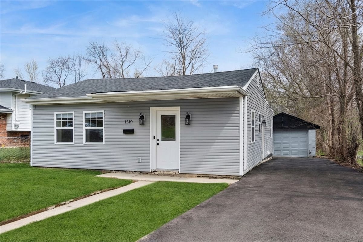 1510 Fairview Avenue, Joliet, IL 60432