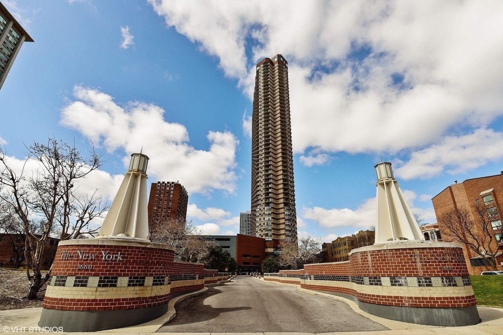 3660 N Lake Shore Drive #1613 — Chicago, IL 60613