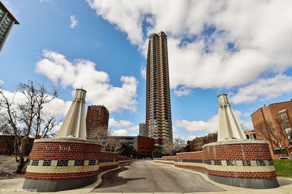 3660 Lake Shore Drive, Chicago, IL 60613