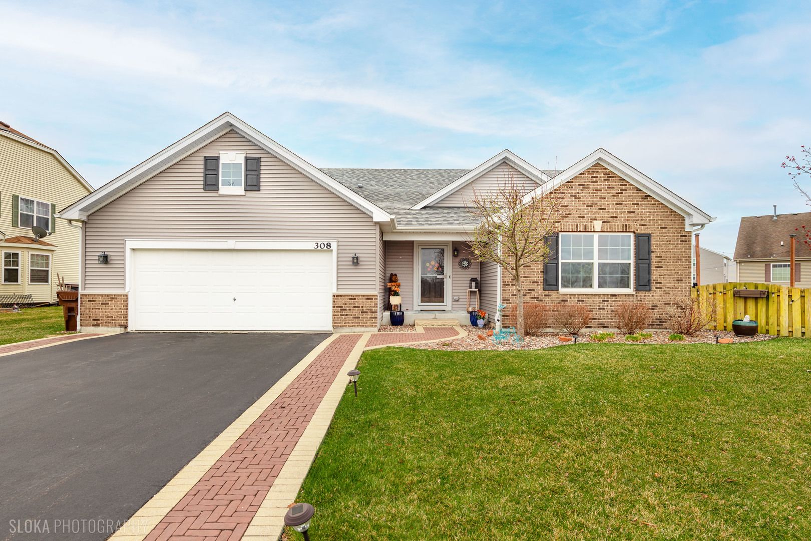 308 Fieldstone Drive — Woodstock, IL 60098
