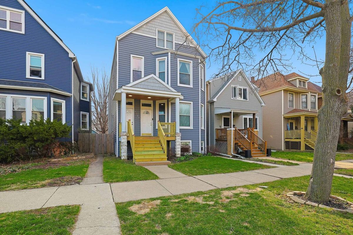 4327 Avers Avenue, Chicago, IL 60618
