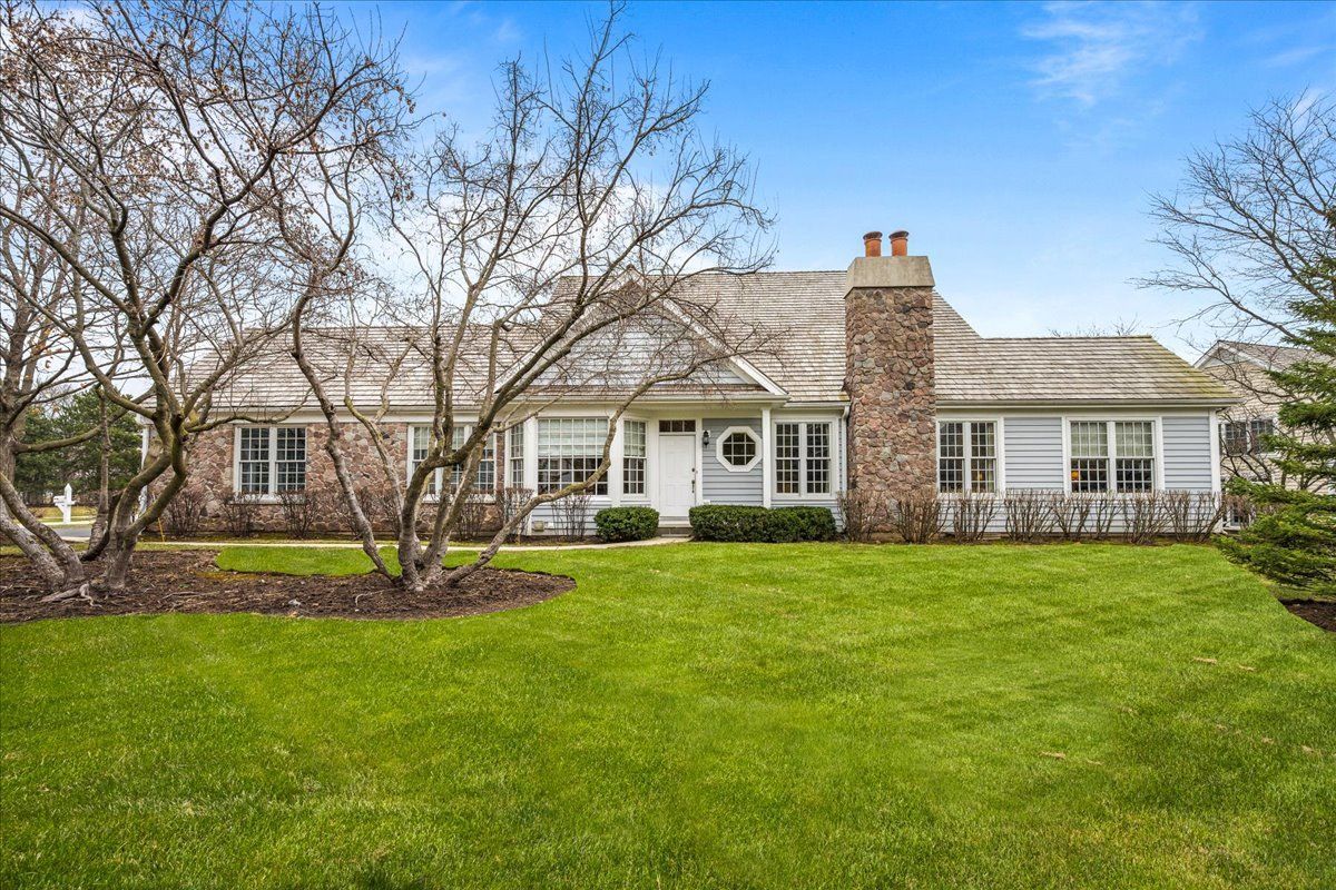 520 Andover Court — Lake Forest, IL 60045