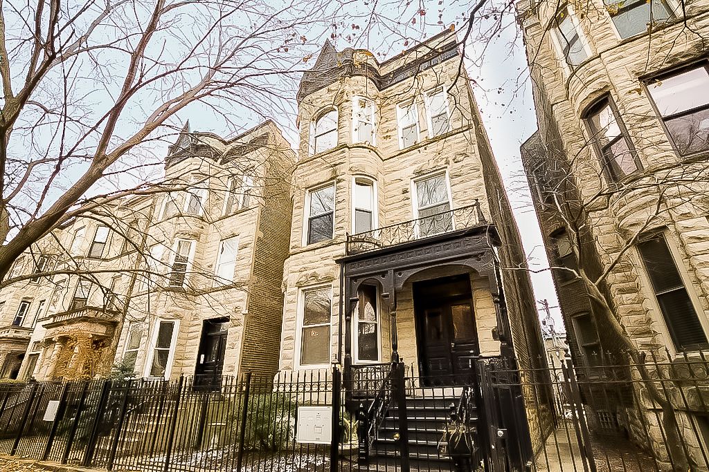 931 W NEWPORT Avenue #GARDEN — Chicago, IL 60657