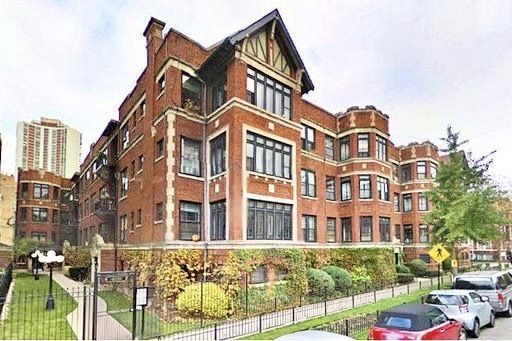 6111 N Winthrop Avenue #1 — Chicago, IL 60660