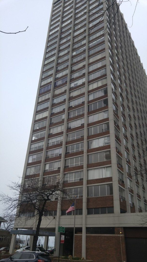 6171 N Sheridan Road #2707 — Chicago, IL 60660