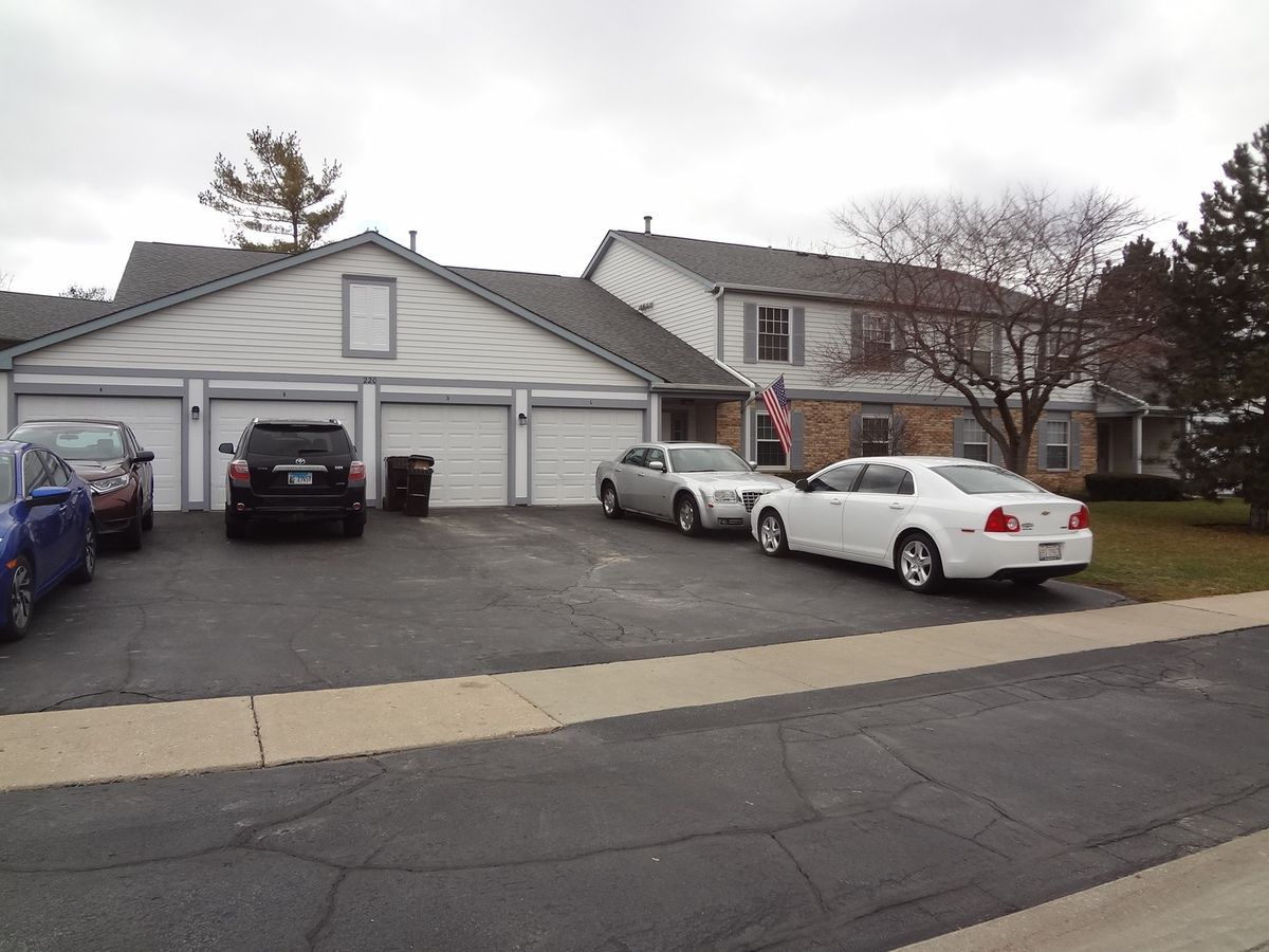 220 Brett Circle, Wauconda, IL 60084