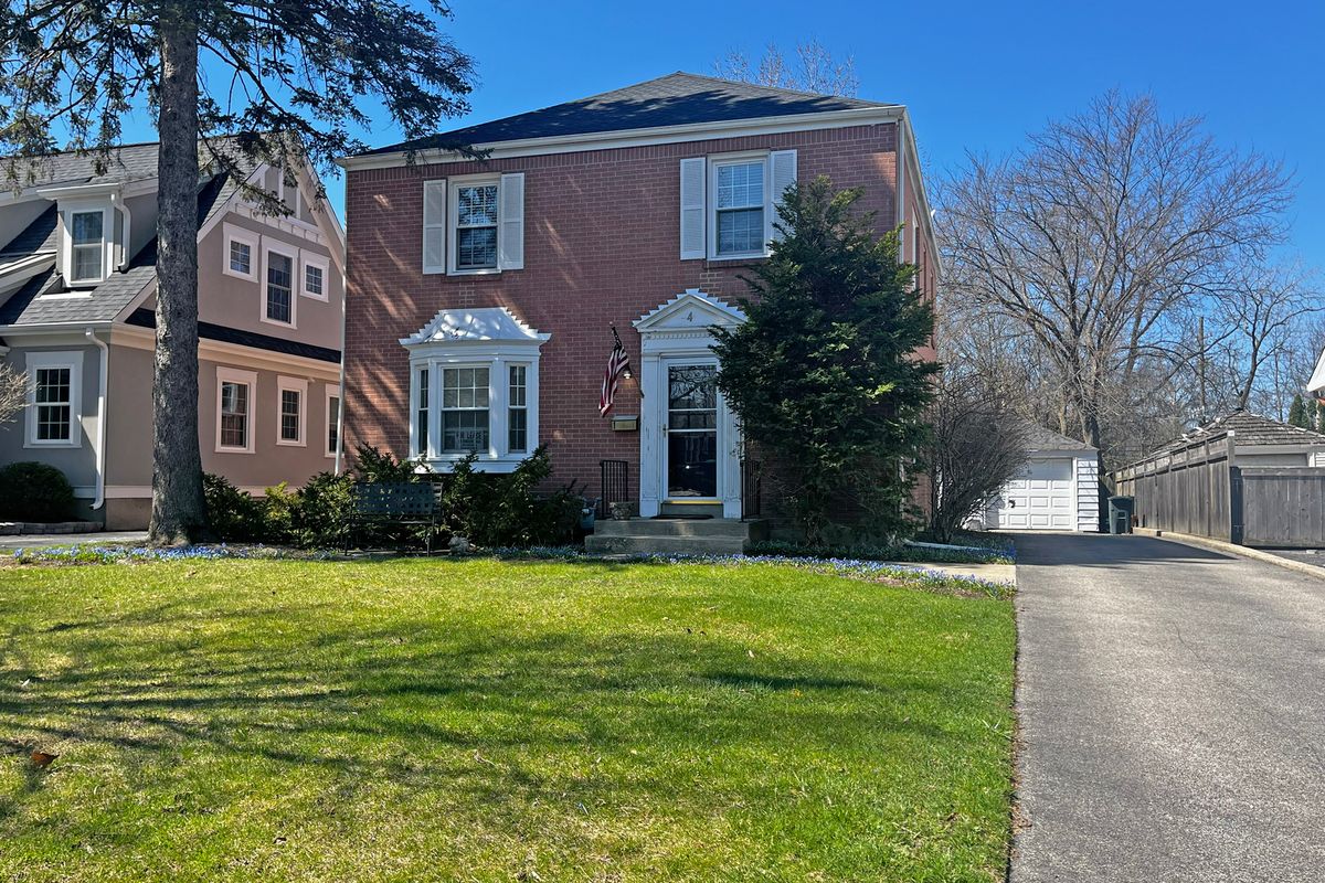 4 S June Terrace, Lake Forest, IL 60045