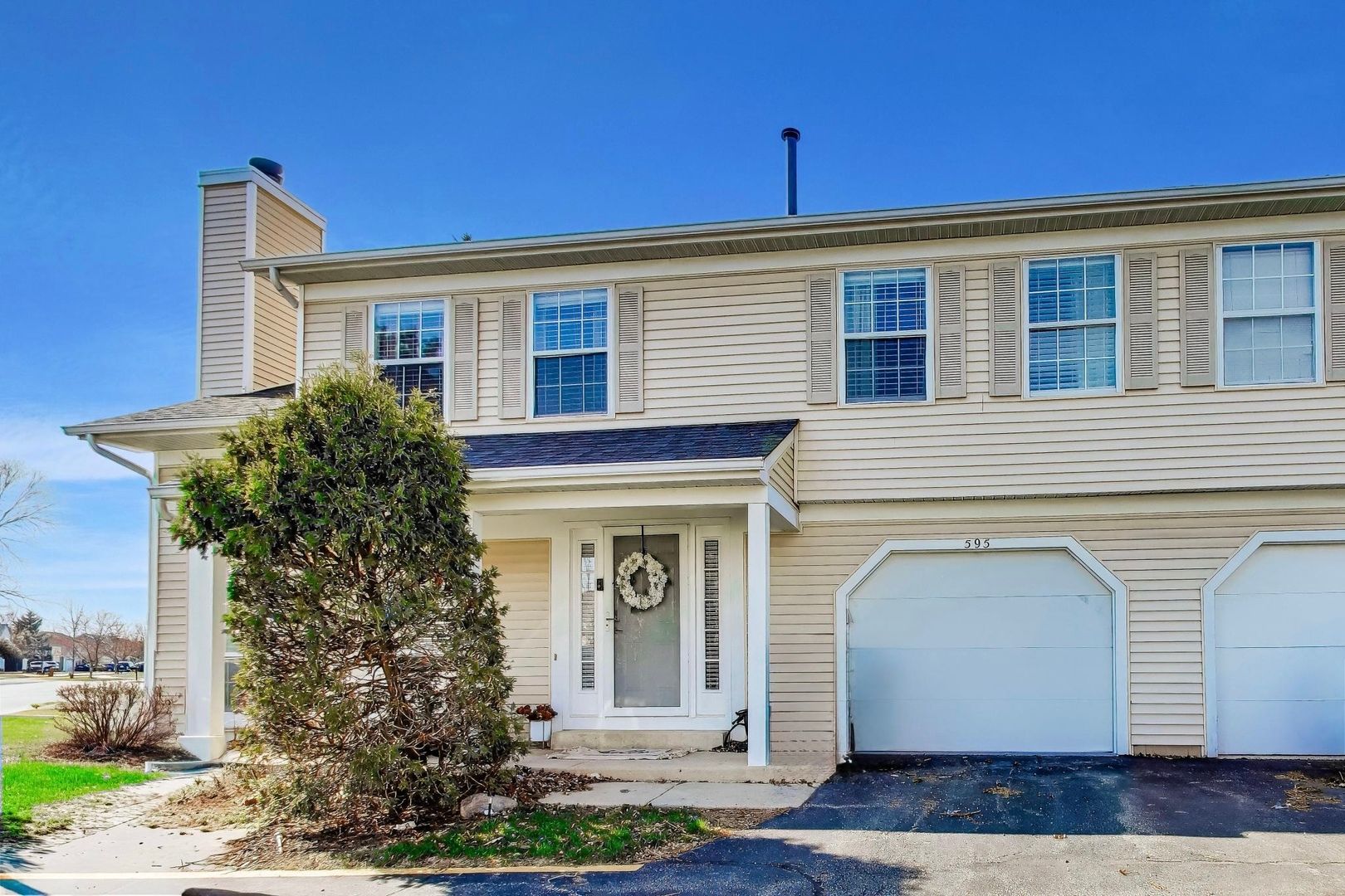 595 East Avenue — Streamwood, IL 60107