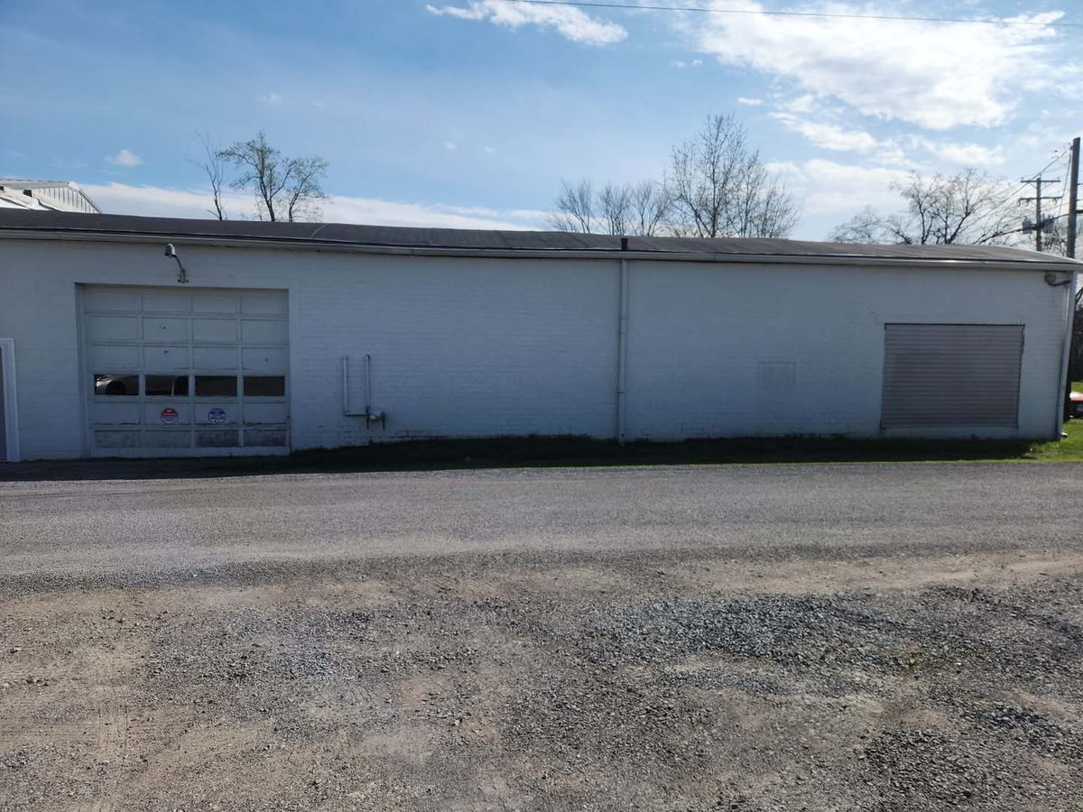 1209 Grand Avenue, Johnston City, IL 62951