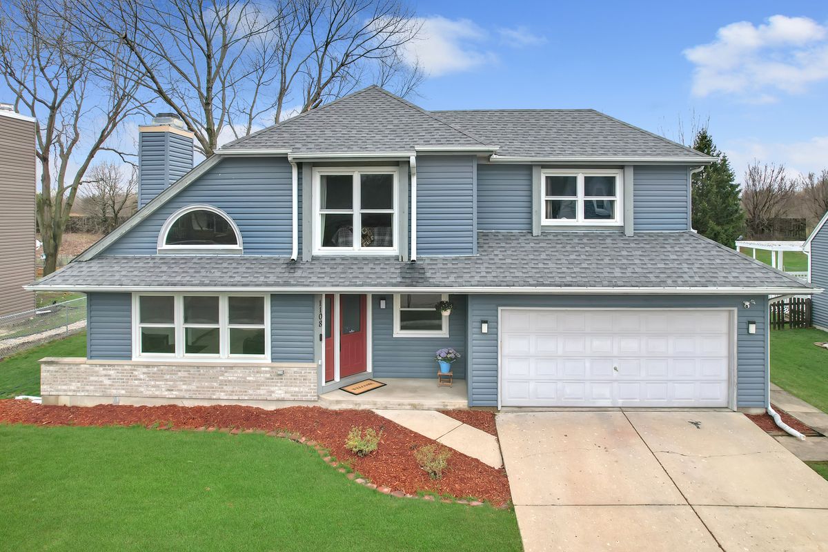 1108 Almond Drive, Aurora, IL 60506