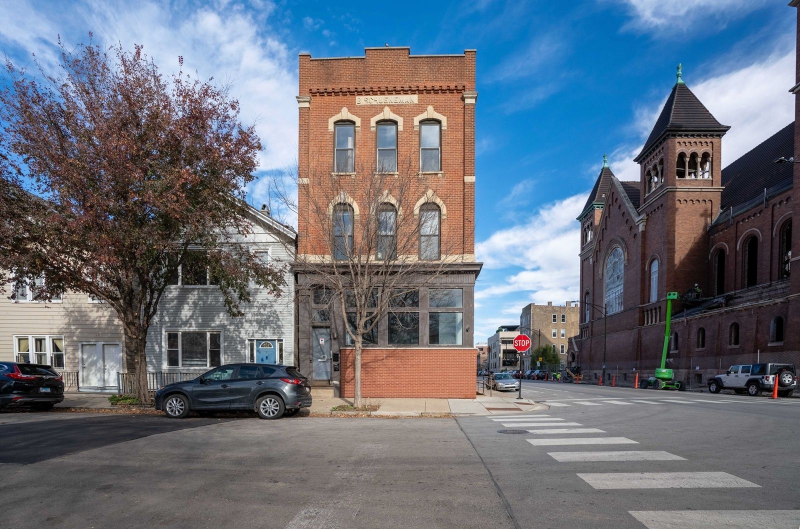 1400 W Chestnut Street #1 — Chicago, IL 60642