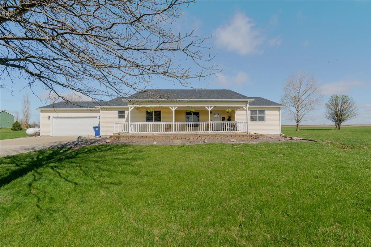 1388 E 2950 North Road — Mansfield, IL 61854