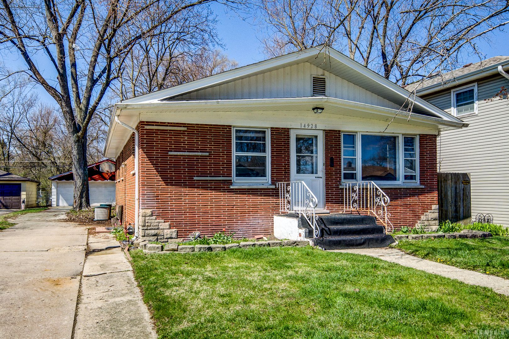 14928 Keeler Avenue — Midlothian, IL 60445
