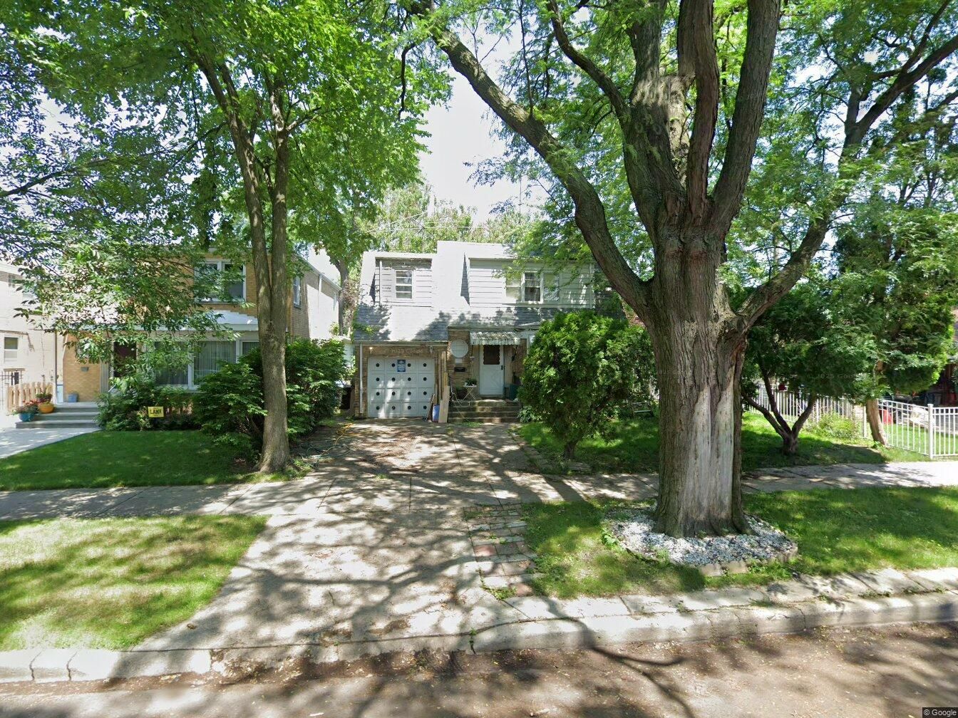 2814 W Balmoral Avenue — Chicago, IL 60625