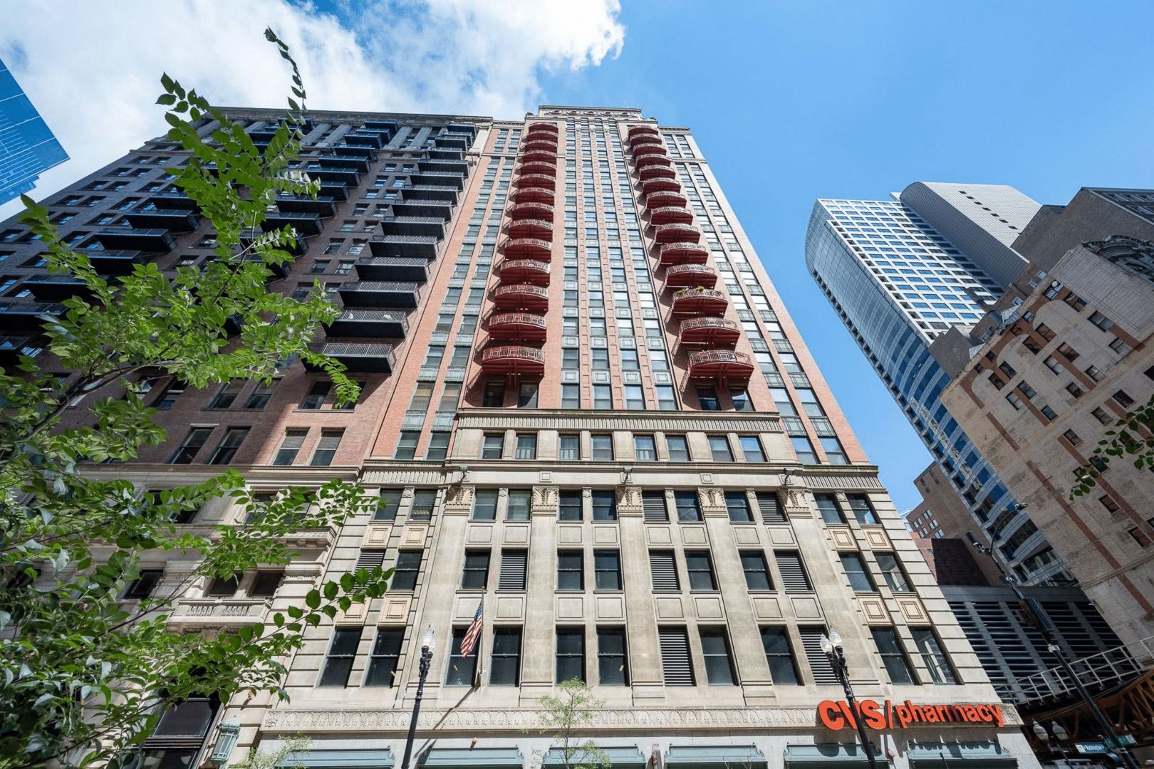 208 W WASHINGTON Street #908 — Chicago, IL 60606