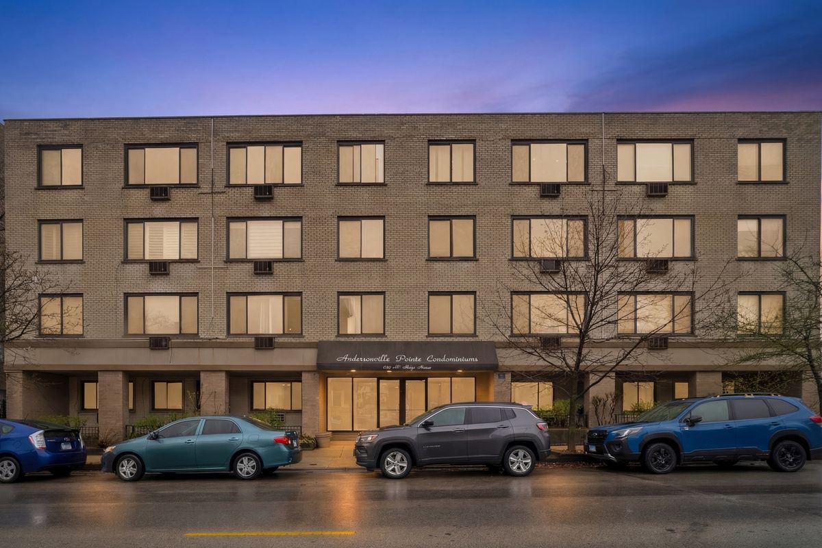 6060 Ridge Avenue, Chicago, IL 60660