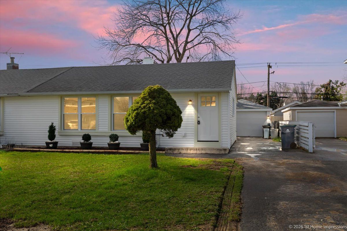 4059 90th Street, Hometown, IL 60456