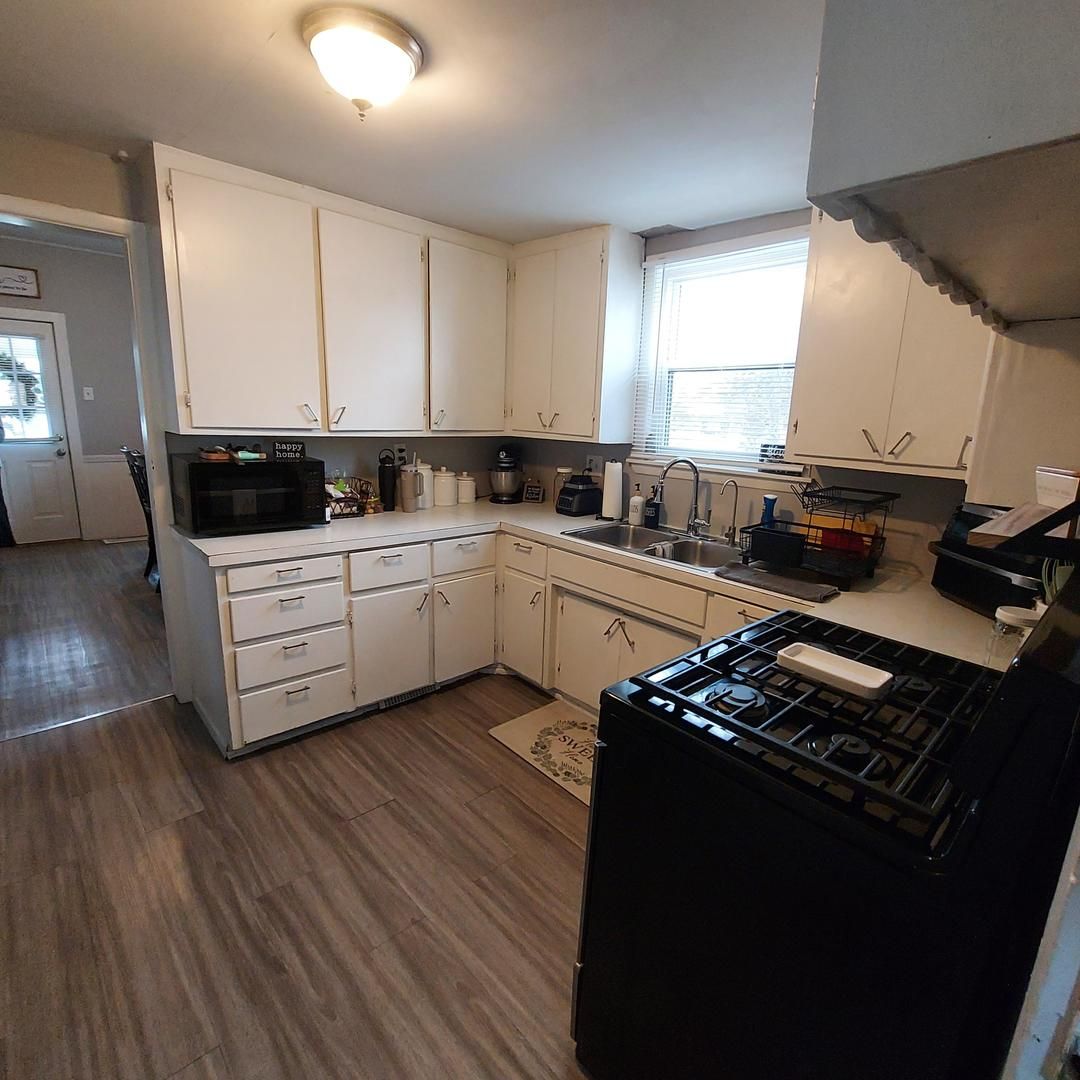 1804 17 Street, Viola, IL 61486