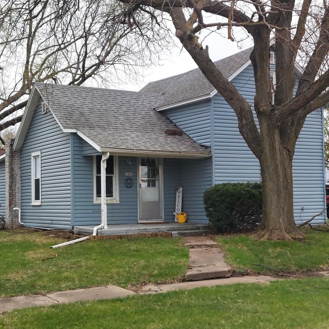 1804 17 Street, Viola, IL 61486