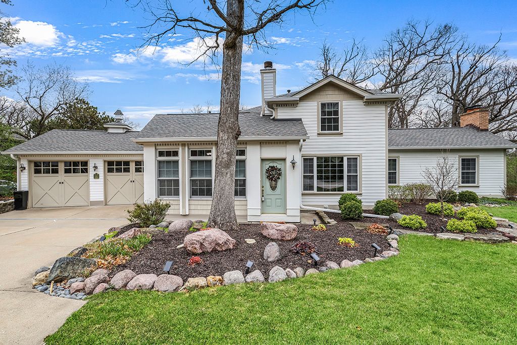 10 Deerpath Lane — Palos Park, IL 60464
