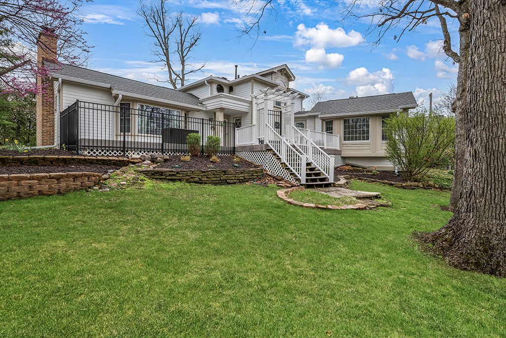 10 Deerpath Lane, Palos Park, IL 60464