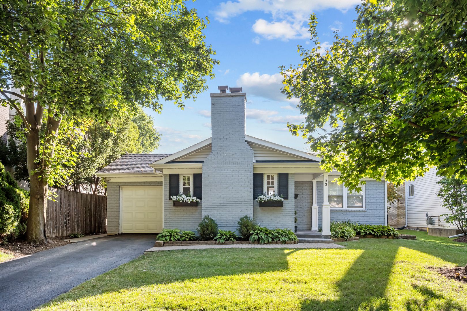 33 S June Terrace — Lake Forest, IL 60045
