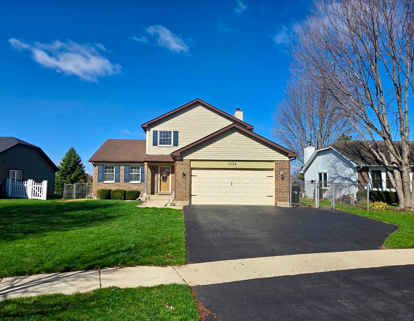 1036 Pheasant Trail — Carol Stream, IL 60188