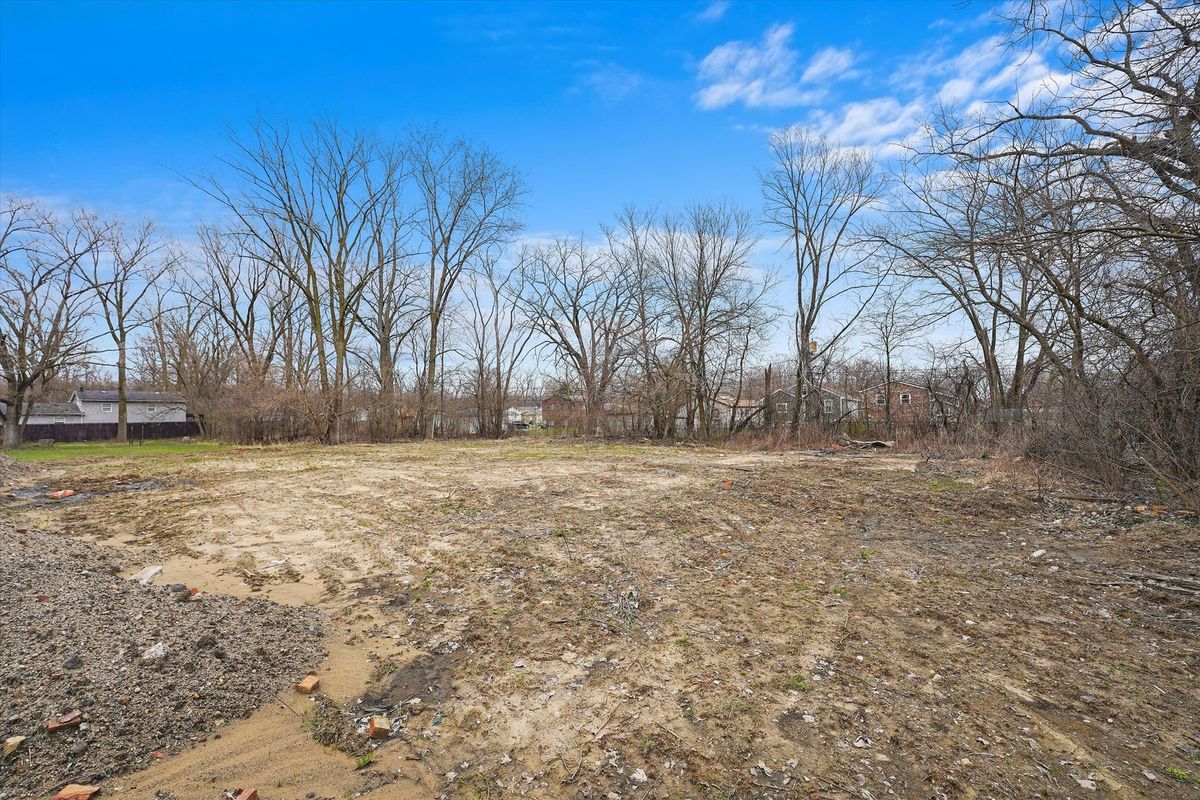 13435 Lawndale Avenue, Robbins, IL 60472