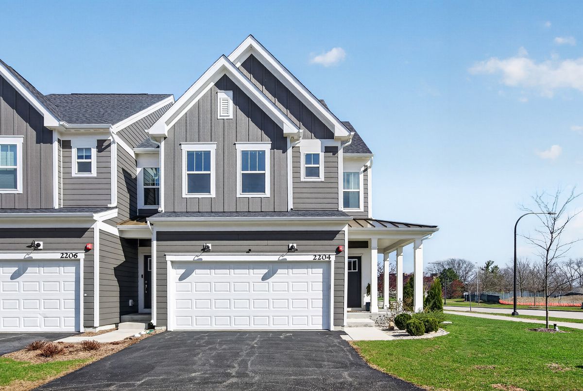 2204 Weatherbee Lane, Naperville, IL 60563
