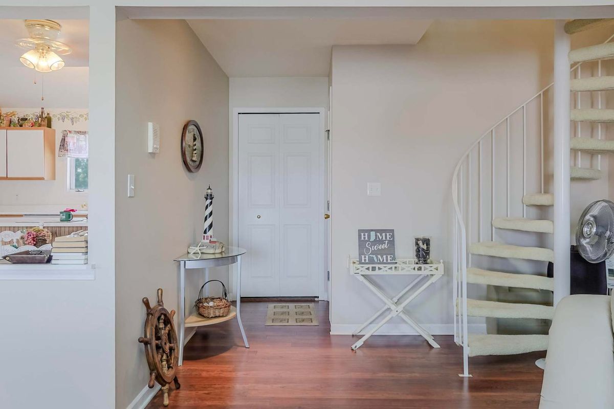 5065 Spinnaker Lane #D, Crown Point, IN 46307