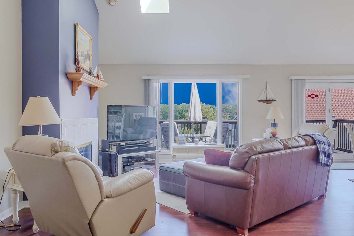 5065 Spinnaker Lane #D, Crown Point, IN 46307