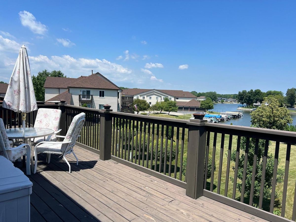 5065 Spinnaker Lane #D, Crown Point, IN 46307