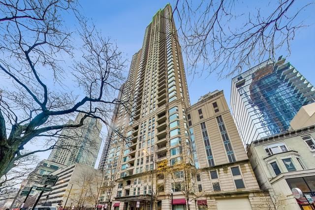 25 Superior Street — Chicago, IL 60611