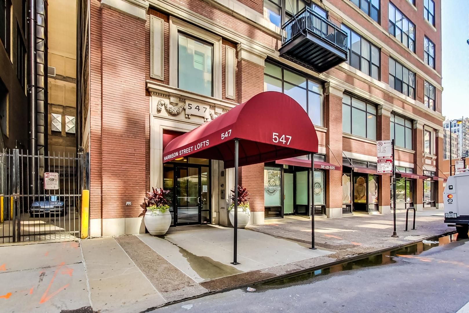 547 S Clark Street #1403 — Chicago, IL 60605