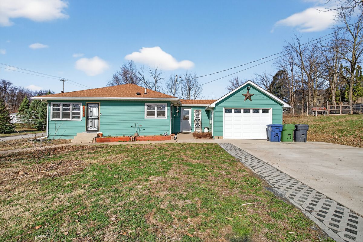 1600 N 7th Street, Clinton, IA 52372