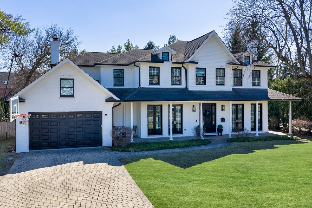 1045 Woodlawn Road, Glenview, IL 60025