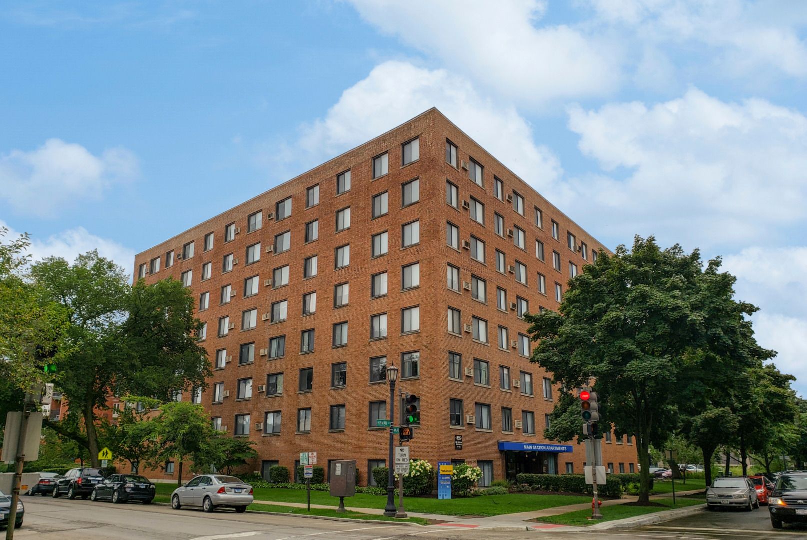 855 Hinman Avenue — Evanston, IL 60202