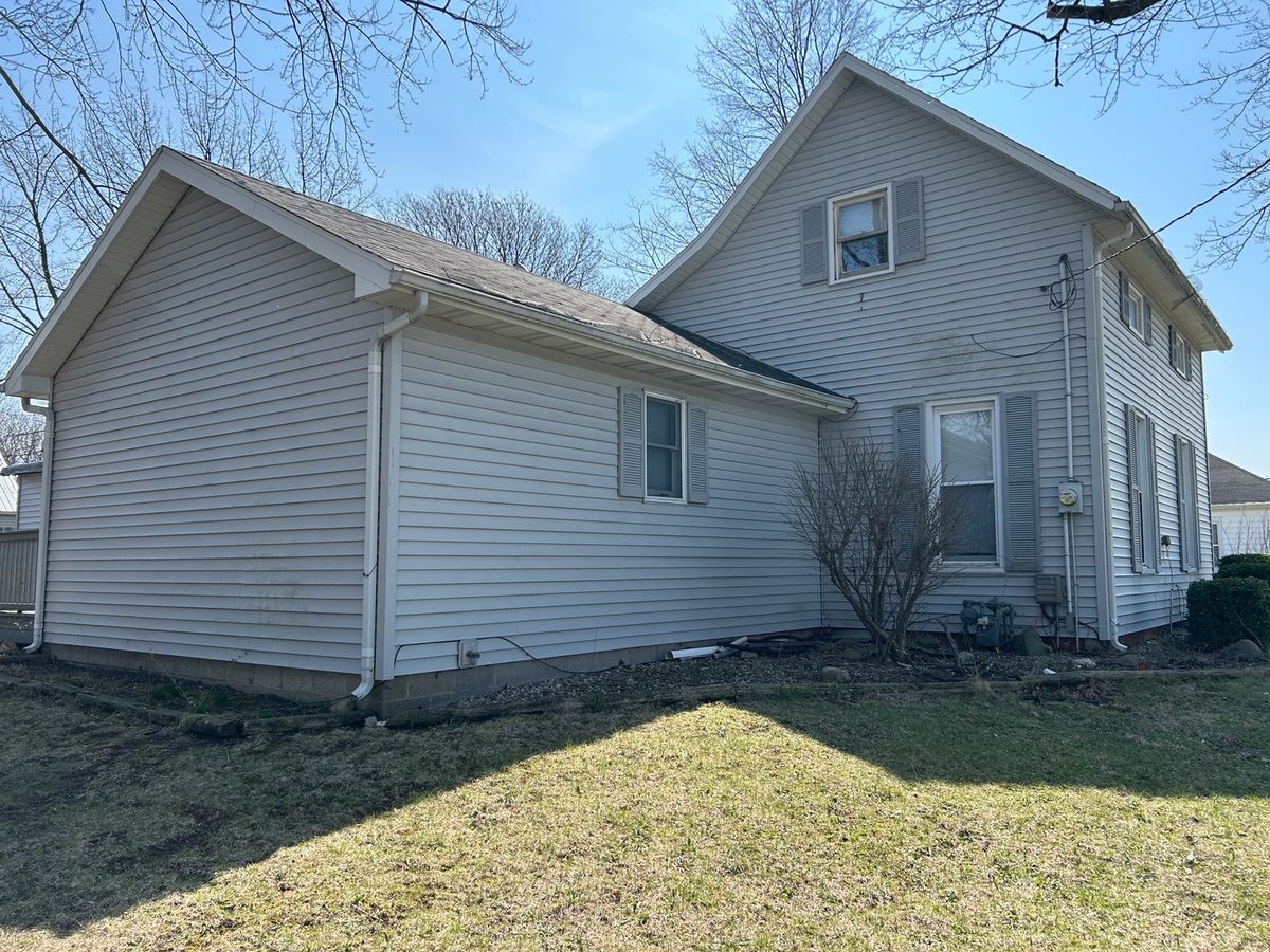 201 E North Street, Saybrook, IL 61770