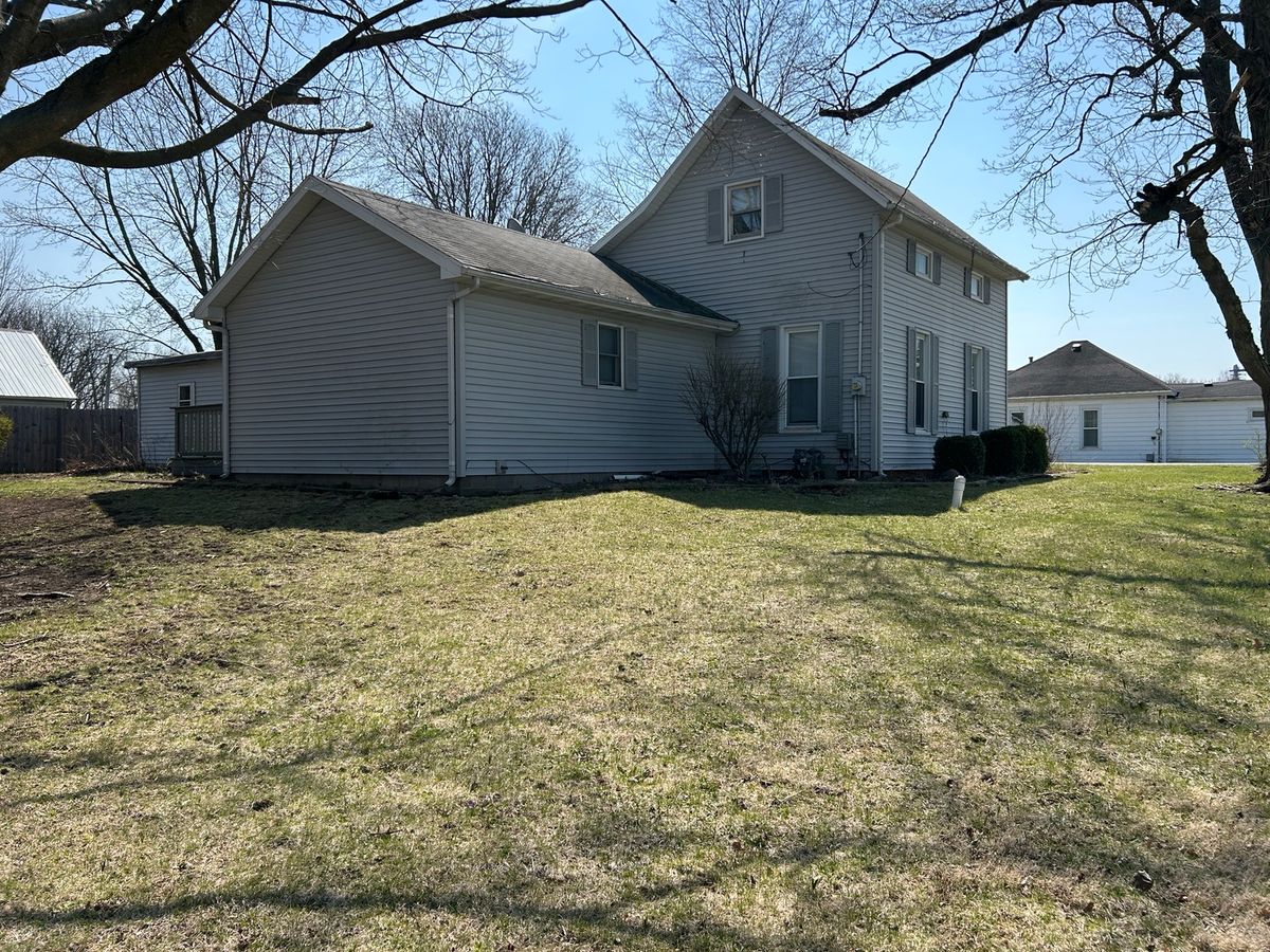201 E North Street, Saybrook, IL 61770