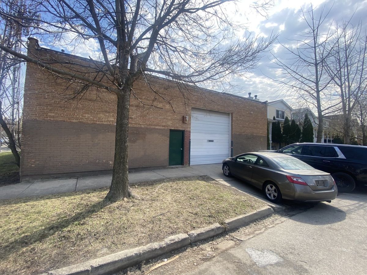 3452 Elston Avenue, Chicago, IL 60618