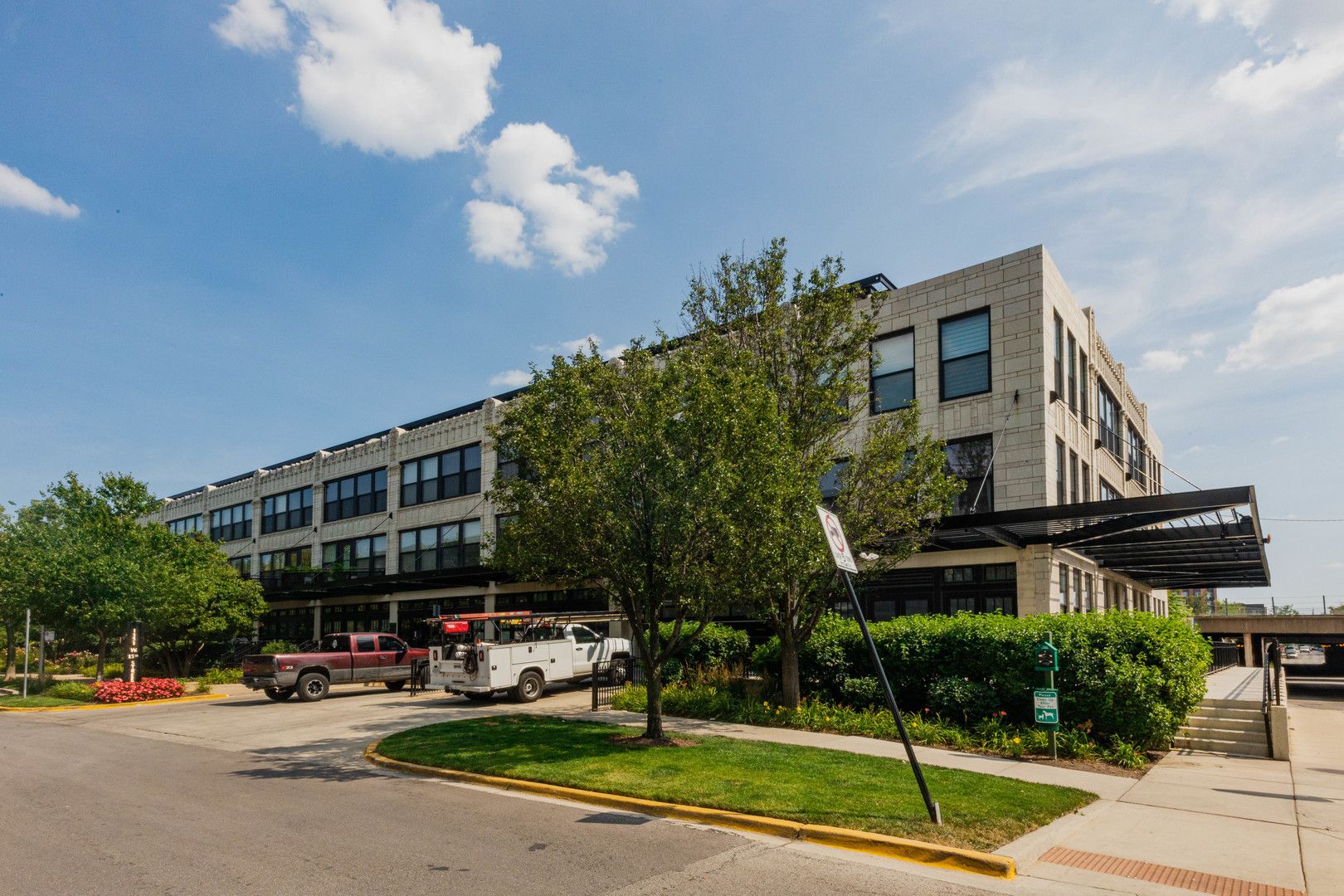 1151 W 15th Street #241 — Chicago, IL 60608
