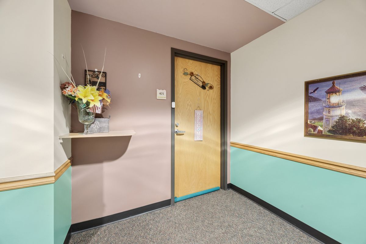 9355 Irving Park Road #401, Schiller Park, IL 60176
