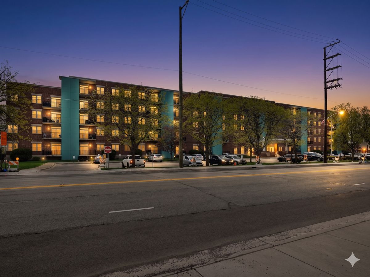 9355 Irving Park Road #401, Schiller Park, IL 60176