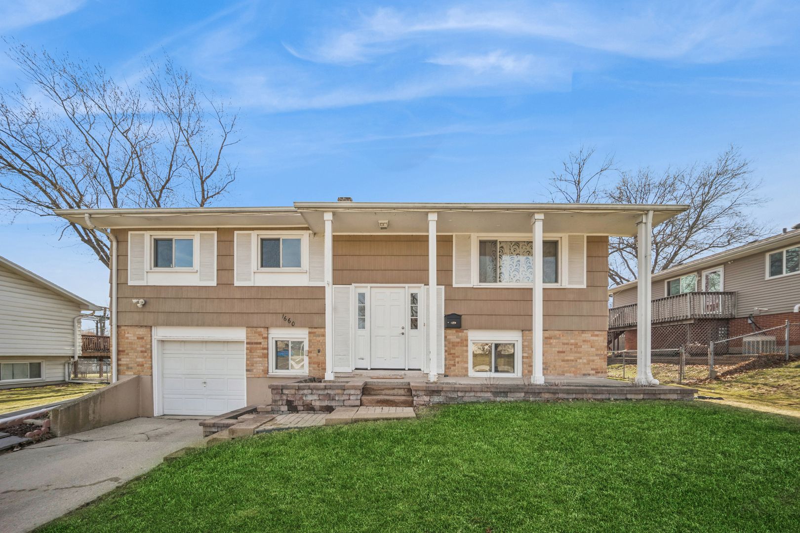 1660 JEFFERSON Road — Hoffman Estates, IL 60169