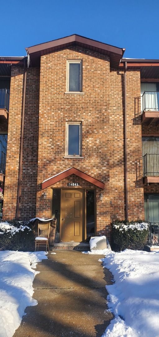 14643 Lamon Avenue #2B — Midlothian, IL 60445